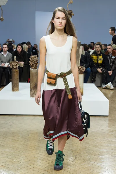 Look 38